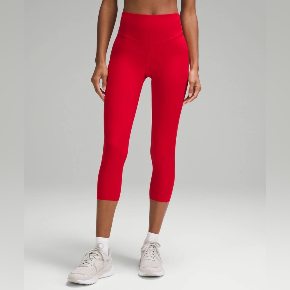 Like new 🔥Lululemon Base Pace HR crop 23” leggings Sz 6 Dark Red
